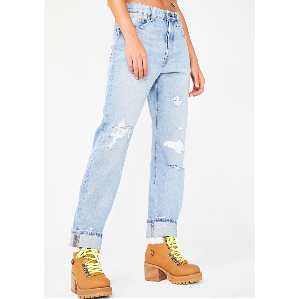 Levi’s 501 boyfriend jeans